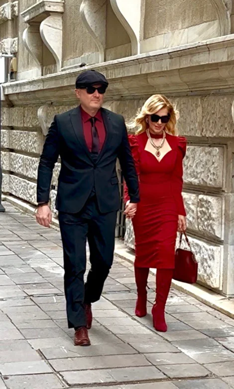 Уверенная женщина